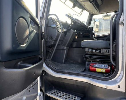 Вольво FH 13, объемом двигателя 0 л и пробегом 881 тыс. км за 26500 $, фото 13 на Automoto.ua