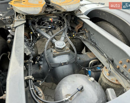 Вольво FH 13, объемом двигателя 12.9 л и пробегом 589 тыс. км за 28500 $, фото 15 на Automoto.ua