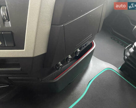 Вольво FH 13, объемом двигателя 0 л и пробегом 723 тыс. км за 41245 $, фото 11 на Automoto.ua