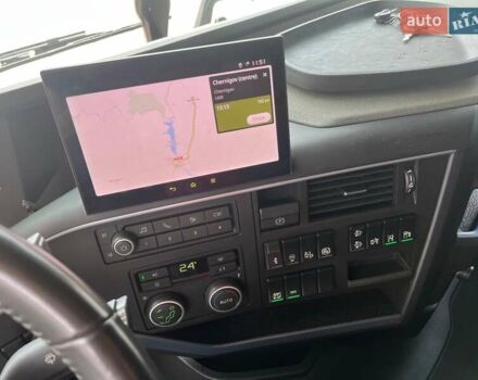 Вольво FH 13, объемом двигателя 0 л и пробегом 377 тыс. км за 102000 $, фото 14 на Automoto.ua
