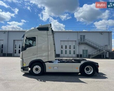 Вольво FH 13, объемом двигателя 0 л и пробегом 377 тыс. км за 102000 $, фото 3 на Automoto.ua