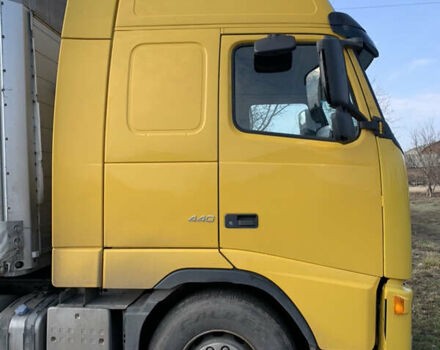 Жовтий Вольво FH 13, об'ємом двигуна 12.78 л та пробігом 410 тис. км за 15000 $, фото 4 на Automoto.ua
