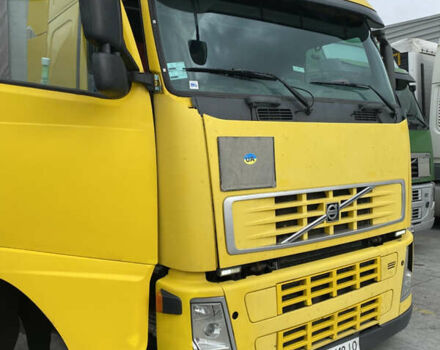 Жовтий Вольво FH 13, об'ємом двигуна 0 л та пробігом 1 тис. км за 15000 $, фото 2 на Automoto.ua