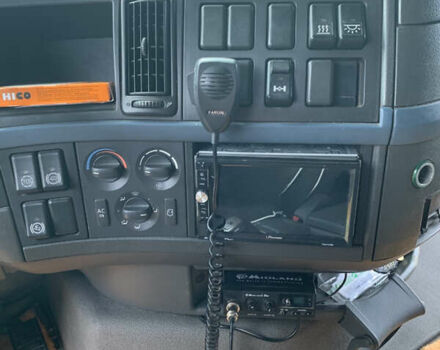 Желтый Вольво FH 13, объемом двигателя 12.78 л и пробегом 410 тыс. км за 14000 $, фото 14 на Automoto.ua