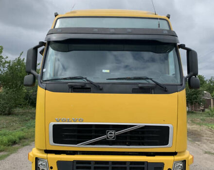 Желтый Вольво FH 13, объемом двигателя 12.78 л и пробегом 410 тыс. км за 14000 $, фото 5 на Automoto.ua