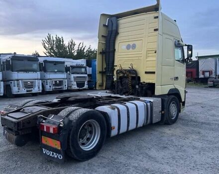 Желтый Вольво FH 13, объемом двигателя 0 л и пробегом 100 тыс. км за 14700 $, фото 2 на Automoto.ua