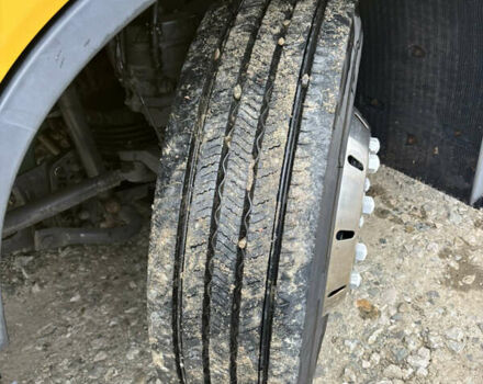 Желтый Вольво FH 13, объемом двигателя 12.9 л и пробегом 963 тыс. км за 38500 $, фото 18 на Automoto.ua