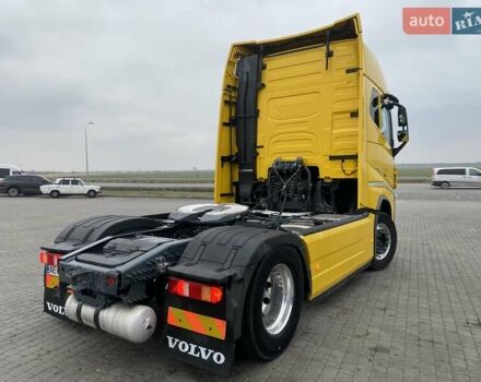 Жовтий Вольво FH 13, об'ємом двигуна 0 л та пробігом 930 тис. км за 41900 $, фото 1 на Automoto.ua