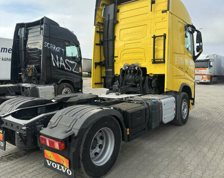 Желтый Вольво FH 13, объемом двигателя 0 л и пробегом 880 тыс. км за 31500 $, фото 6 на Automoto.ua