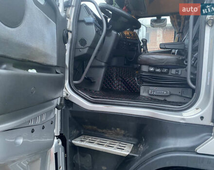 Серый Вольво FH 13, объемом двигателя 12.9 л и пробегом 856 тыс. км за 10500 $, фото 8 на Automoto.ua