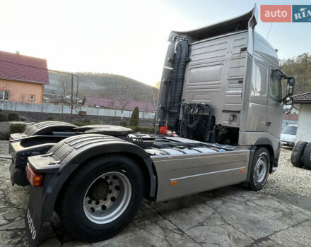 Серый Вольво FH 13, объемом двигателя 0 л и пробегом 990 тыс. км за 26000 $, фото 6 на Automoto.ua