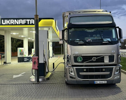 Сірий Вольво FH 13, об'ємом двигуна 12.78 л та пробігом 1000 тис. км за 10000 $, фото 5 на Automoto.ua