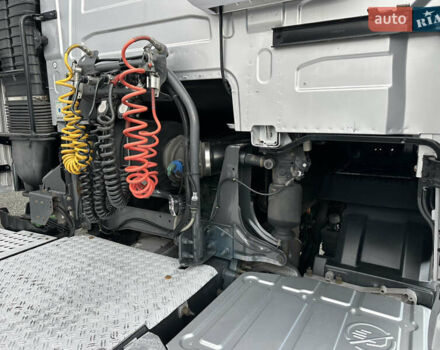 Сірий Вольво FH 13, об'ємом двигуна 12.9 л та пробігом 821 тис. км за 41900 $, фото 28 на Automoto.ua