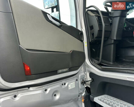 Сірий Вольво FH 13, об'ємом двигуна 12.9 л та пробігом 821 тис. км за 41900 $, фото 46 на Automoto.ua