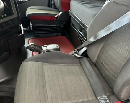 Сірий Вольво FH 13, об'ємом двигуна 12.9 л та пробігом 821 тис. км за 41900 $, фото 56 на Automoto.ua