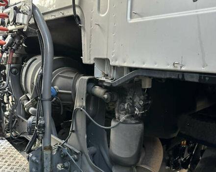 Сірий Вольво FH 13, об'ємом двигуна 12.9 л та пробігом 820 тис. км за 42900 $, фото 4 на Automoto.ua