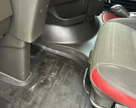 Сірий Вольво FH 13, об'ємом двигуна 12.9 л та пробігом 821 тис. км за 41900 $, фото 55 на Automoto.ua