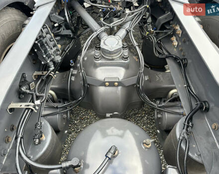 Сірий Вольво FH 13, об'ємом двигуна 12.9 л та пробігом 821 тис. км за 41900 $, фото 32 на Automoto.ua