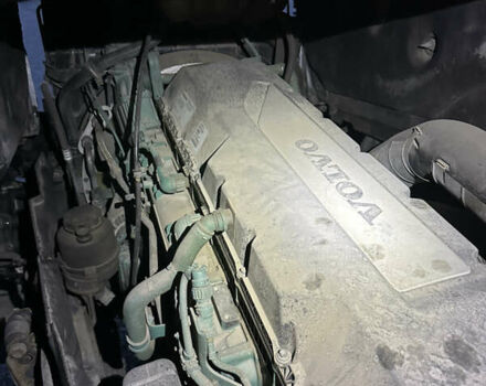 Сірий Вольво FH 13, об'ємом двигуна 12.9 л та пробігом 820 тис. км за 42900 $, фото 26 на Automoto.ua