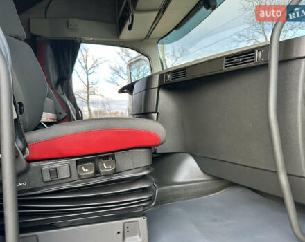 Сірий Вольво FH 13, об'ємом двигуна 12.9 л та пробігом 821 тис. км за 41900 $, фото 52 на Automoto.ua