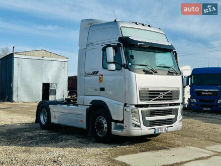Вольво FH 13 2010 в Ровно на Automoto.ua Серый Вольво FH 13, объемом двигателя 12.9 л и пробегом 1 тыс. км за 23800 $, фото 1 на Automoto.ua