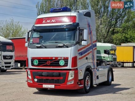 Серый Вольво FH 13, объемом двигателя 12.78 л и пробегом 1 тыс. км за 24990 $, фото 1 на Automoto.ua
