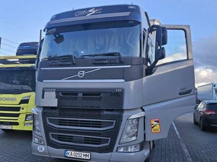 Серый Вольво FH 13, объемом двигателя 12.78 л и пробегом 905 тыс. км за 35000 $, фото 1 на Automoto.ua