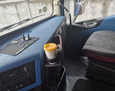 Синий Вольво FH 13, объемом двигателя 12.78 л и пробегом 1 тыс. км за 37000 $, фото 9 на Automoto.ua