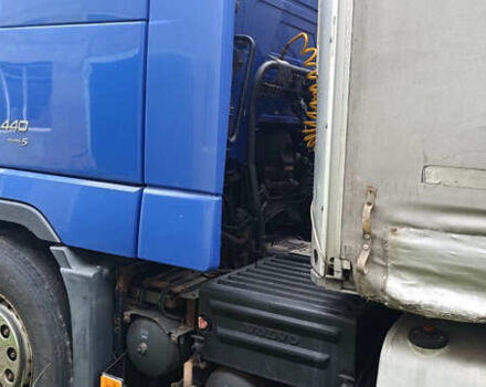 Синий Вольво FH 13, объемом двигателя 12.5 л и пробегом 1 тыс. км за 18000 $, фото 4 на Automoto.ua