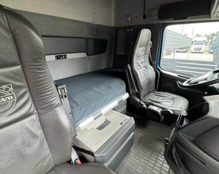 Синий Вольво FH 13, объемом двигателя 12.9 л и пробегом 1000 тыс. км за 22800 $, фото 26 на Automoto.ua