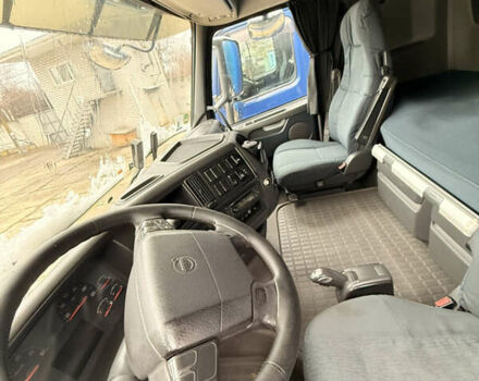 Синий Вольво FH 13, объемом двигателя 12.9 л и пробегом 1 тыс. км за 18000 $, фото 5 на Automoto.ua