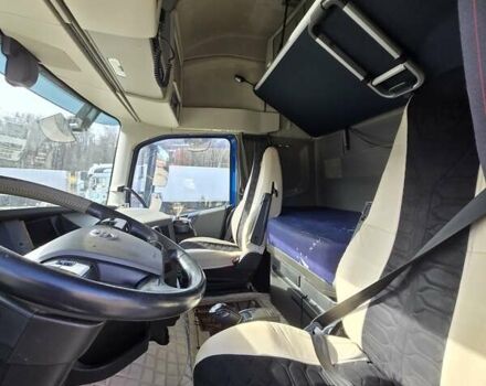 Синий Вольво FH 13, объемом двигателя 12.8 л и пробегом 875 тыс. км за 30000 $, фото 9 на Automoto.ua