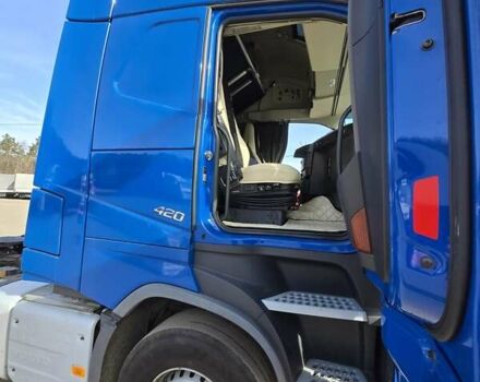 Синий Вольво FH 13, объемом двигателя 12.8 л и пробегом 875 тыс. км за 30000 $, фото 6 на Automoto.ua