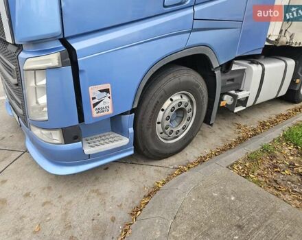 Синій Вольво FH 13, об'ємом двигуна 12.9 л та пробігом 943 тис. км за 33000 $, фото 4 на Automoto.ua
