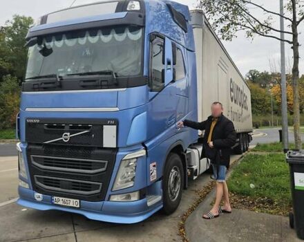 Синій Вольво FH 13, об'ємом двигуна 12.9 л та пробігом 943 тис. км за 33000 $, фото 1 на Automoto.ua