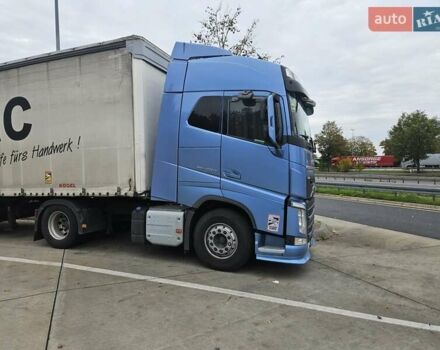 Синій Вольво FH 13, об'ємом двигуна 12.9 л та пробігом 943 тис. км за 33000 $, фото 5 на Automoto.ua
