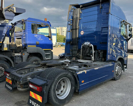 Синий Вольво FH 13, объемом двигателя 12.78 л и пробегом 770 тыс. км за 42000 $, фото 2 на Automoto.ua