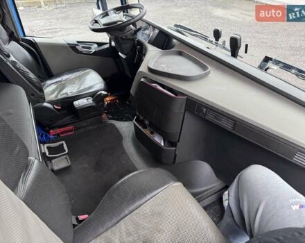 Синий Вольво FH 13, объемом двигателя 0 л и пробегом 918 тыс. км за 43072 $, фото 44 на Automoto.ua