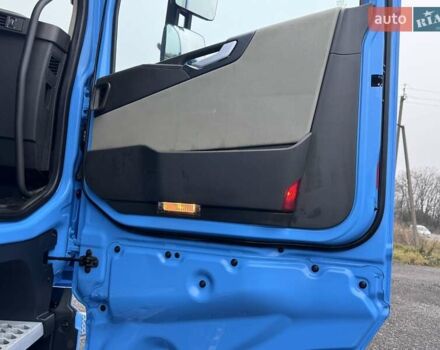 Синий Вольво FH 13, объемом двигателя 0 л и пробегом 918 тыс. км за 43072 $, фото 42 на Automoto.ua