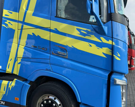 Синій Вольво FH 13, об'ємом двигуна 0 л та пробігом 895 тис. км за 46507 $, фото 3 на Automoto.ua