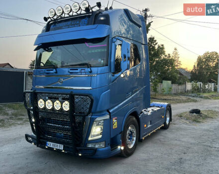 Вольво FH 13 2018 у Дніпро (Дніпропетровську) на Automoto.ua Синій Вольво FH 13, об'ємом двигуна 12.78 л та пробігом 1000 тис. км за 55700 $, фото 2 на Automoto.ua
