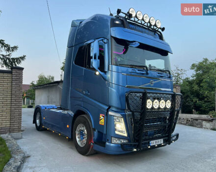 Вольво FH 13 2018 у Дніпро (Дніпропетровську) на Automoto.ua Синій Вольво FH 13, об'ємом двигуна 12.78 л та пробігом 1000 тис. км за 55700 $, фото 1 на Automoto.ua