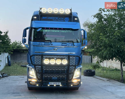 Вольво FH 13 2018 у Дніпро (Дніпропетровську) на Automoto.ua Синій Вольво FH 13, об'ємом двигуна 12.78 л та пробігом 1000 тис. км за 55700 $, фото 10 на Automoto.ua