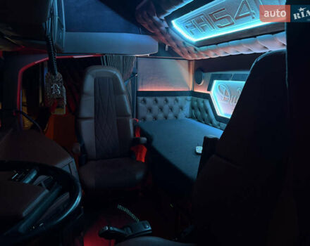 Вольво FH 13 2018 у Дніпро (Дніпропетровську) на Automoto.ua Синій Вольво FH 13, об'ємом двигуна 12.78 л та пробігом 1000 тис. км за 55700 $, фото 64 на Automoto.ua