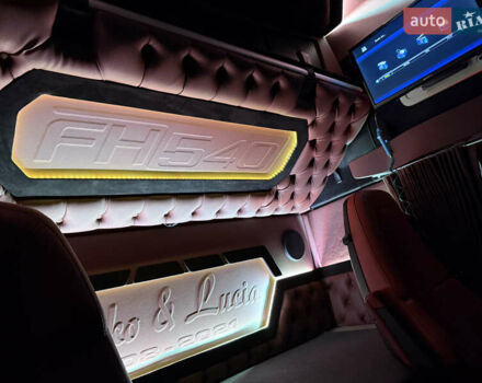 Вольво FH 13 2018 у Дніпро (Дніпропетровську) на Automoto.ua Синій Вольво FH 13, об'ємом двигуна 12.78 л та пробігом 1000 тис. км за 55700 $, фото 72 на Automoto.ua