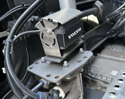 Синий Вольво FH 13, объемом двигателя 12.8 л и пробегом 42 тыс. км за 98500 $, фото 15 на Automoto.ua