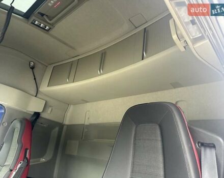 Вольво FH 13 2019 в Калуше на Automoto.ua Синий Вольво FH 13, объемом двигателя 12.77 л и пробегом 595 тыс. км за 59500 $, фото 20 на Automoto.ua