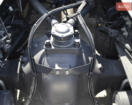 Синий Вольво FH 13, объемом двигателя 12.7 л и пробегом 208 тыс. км за 76999 $, фото 14 на Automoto.ua