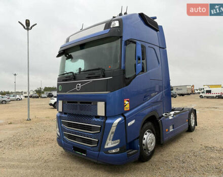 Синий Вольво FH 13, объемом двигателя 12.9 л и пробегом 440 тыс. км за 86891 $, фото 1 на Automoto.ua
