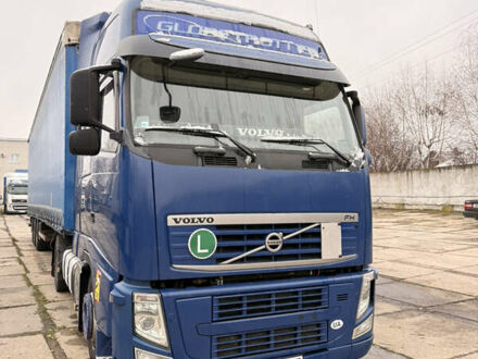Синий Вольво FH 13, объемом двигателя 12.9 л и пробегом 1 тыс. км за 16500 $, фото 1 на Automoto.ua